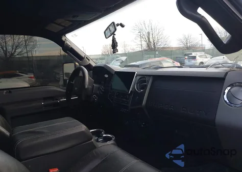 2008 Ford F-250 Fx4/Harley-Davidson/King Ranch/Lariat/Xl/Xlt z USA, uszkodzony, nr VIN 1FTSW21R78EC64816